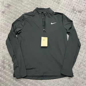 NEW Nike Dri-Fit Women's Size Small Element Half-Zip Running Top Gray